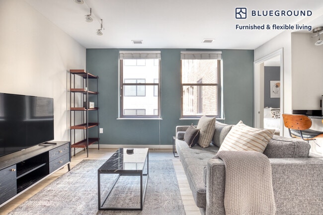 Photo - 733 15th St NW Unidad FL8-ID113