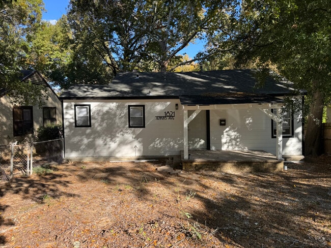 Photo - 1821 Jenkins Ave