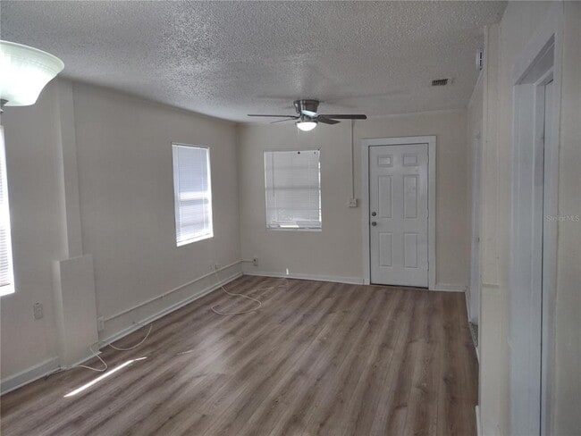 1407 Monroe Ave