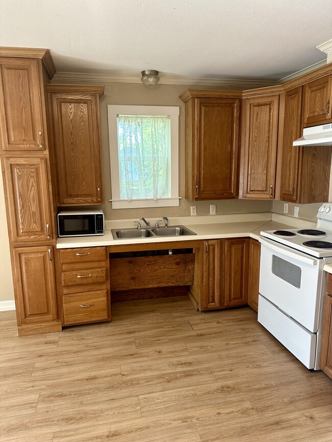 Photo - 48071 Laura Rogers Rd