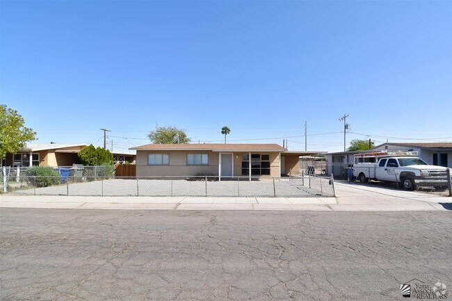 Building Photo - 2016 E 24th Pl Rental
