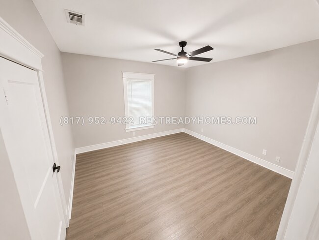 Photo - 1022 E Allen Ave