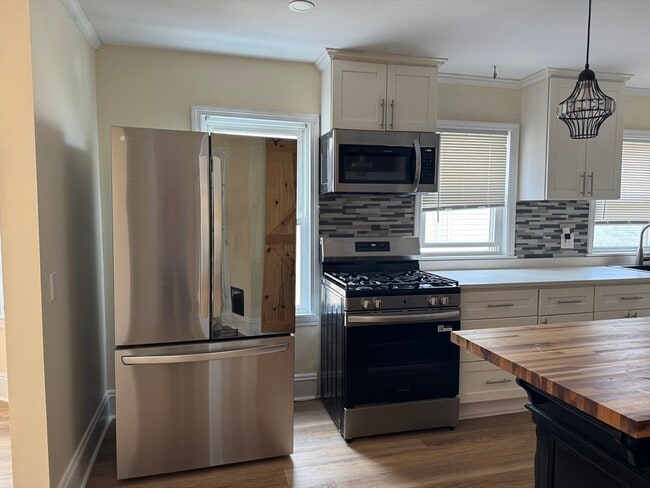 Photo - 19 Bellingham Ave Unit 19