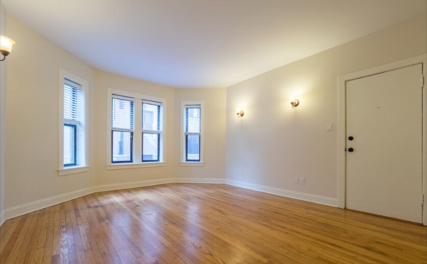 Photo - 4036 N Ashland Ave Unit E1