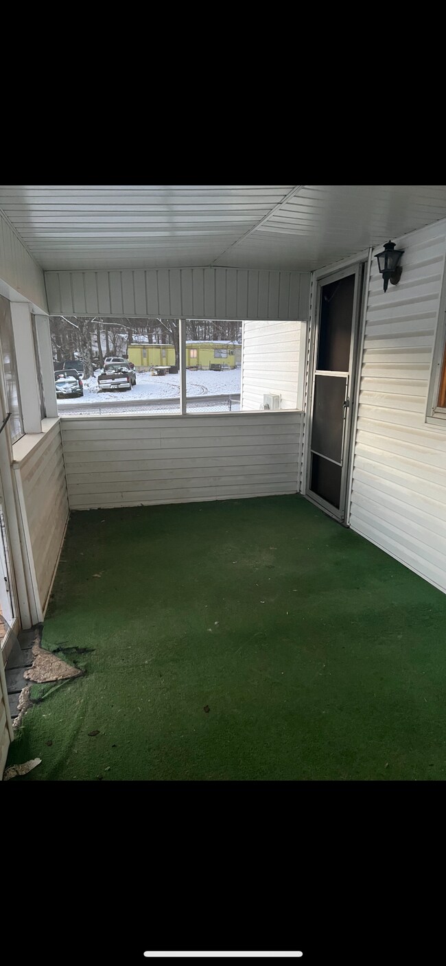 Sunroom - 17162 Betty Dr