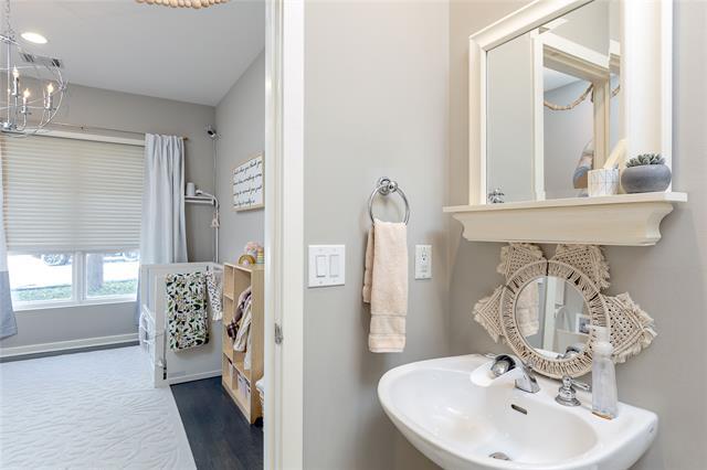 Photo - 4100 Travis St