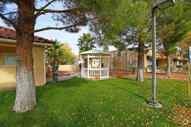 Photo - Sun River Apartments