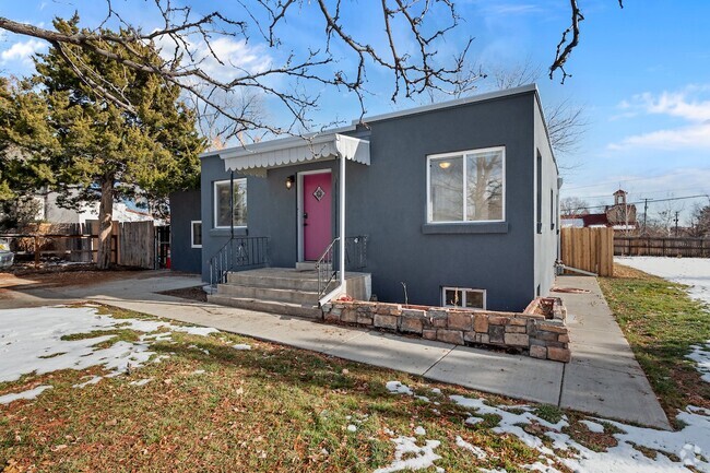 Building Photo - This Renovated Lakewood Ranch is perfect f... Rental