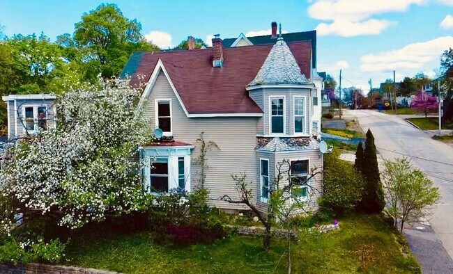 Building Photo - 468 Merrimack St Unit 468-1 Merrimack