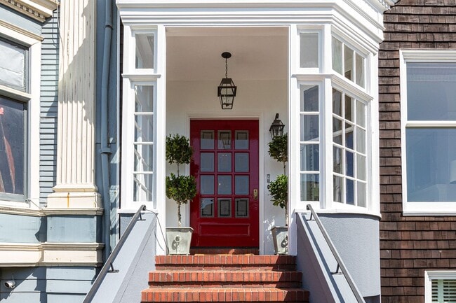 Photo - HUGE 5+BR/4.5BA Four Story Presidio Hts./ Laurel Village Home! Garage! Flat Yard!  PROGRESSIVE
