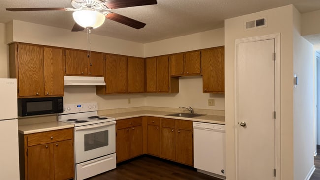 Photo - Heatherbrook