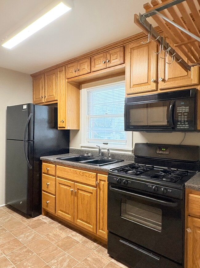 Photo - 1405 Kenton St