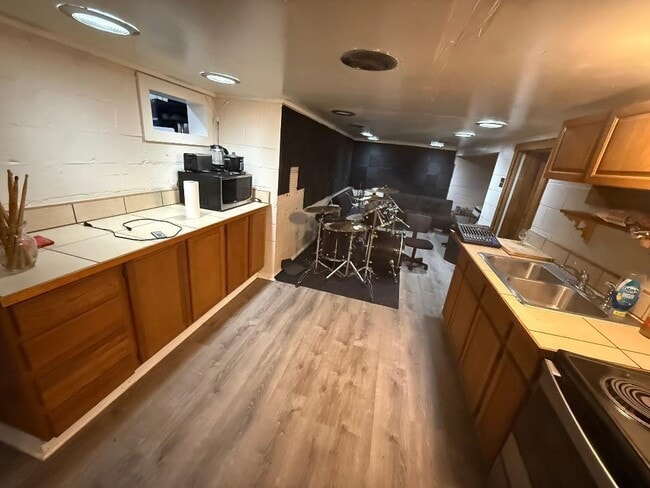 Photo - 1610 Atkamire Dr
