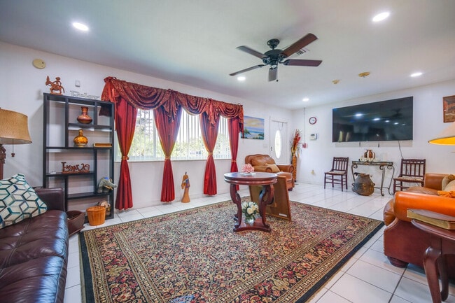 Photo - 280 NW 207th St Unidad ID1307402P
