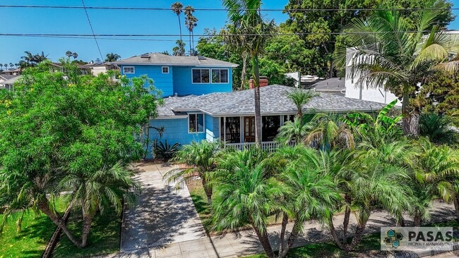 1018 Santa Barbara St
