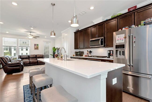 Photo - 6594 Beacon Dr Townhome