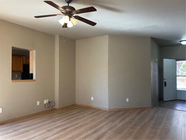 Photo - 26 Purfleet Dr
