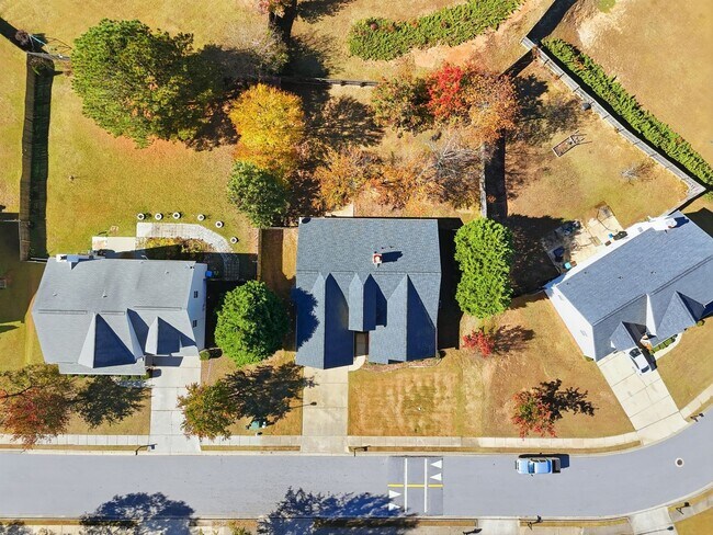 Photo - Ranch home with 4 bedrooms and a bonus room.