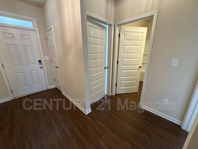 Photo - 3061 White Gate Lp