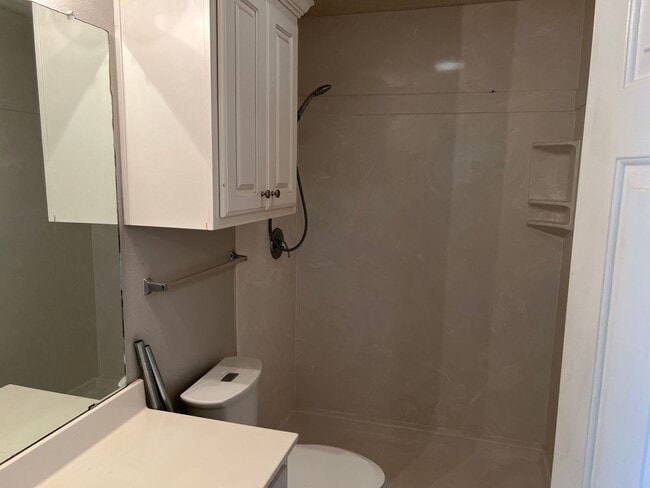 Photo - 3108 110th St Unit B