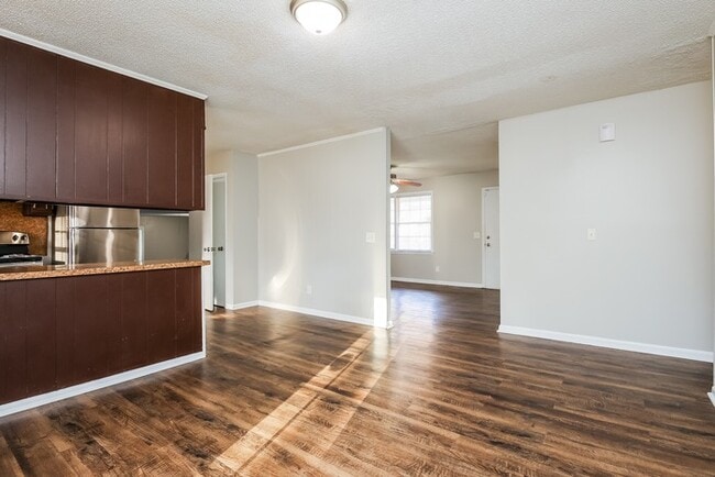 Photo - 111 Cornell Dr Casa