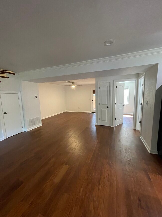 viviendo - 114 Orleans Oak Ln