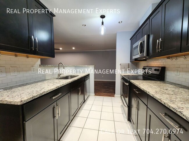 Photo - 3707 Colony Crossing Dr