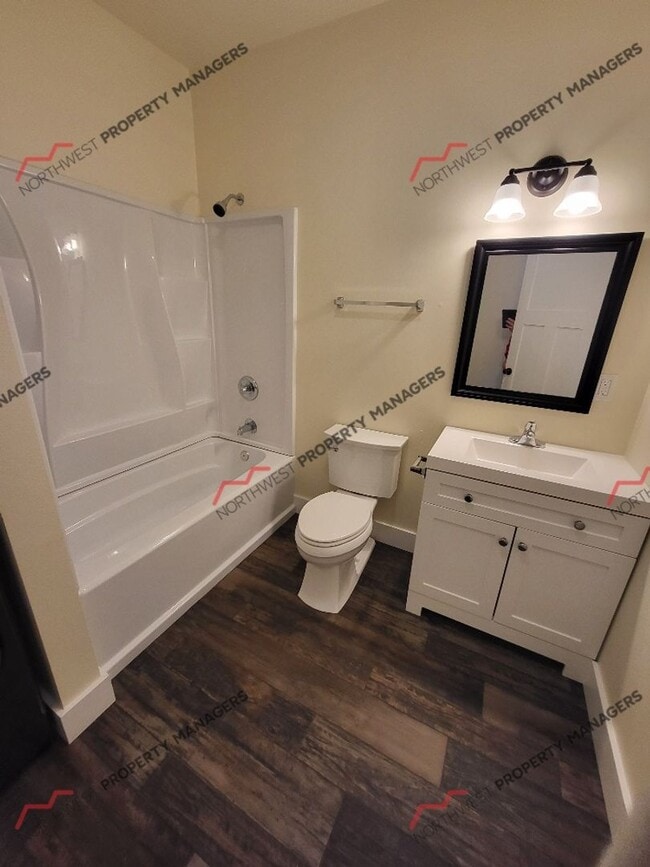 Photo - 455 N Market Blvd Unit #8