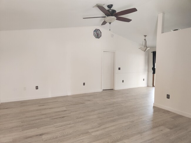Photo - 18411 Heather Rd