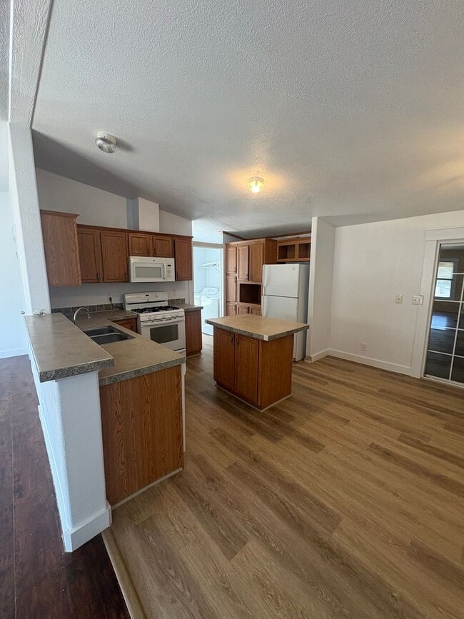 Photo - 3 bedroom 2 bath in Highland Terrace