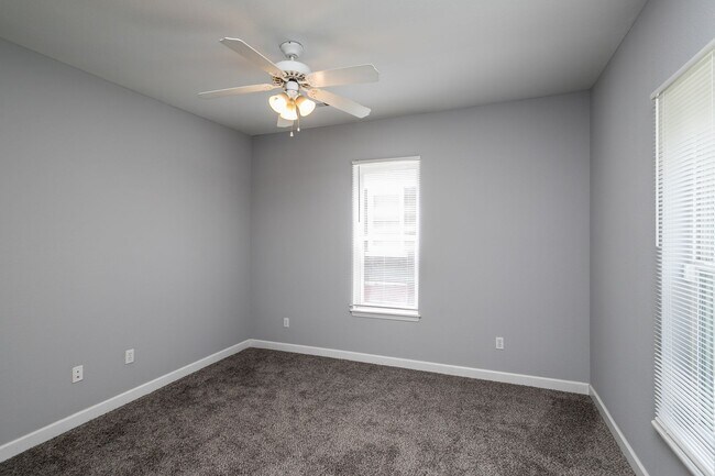 Photo - 108 S College Ave Unit Apt 1