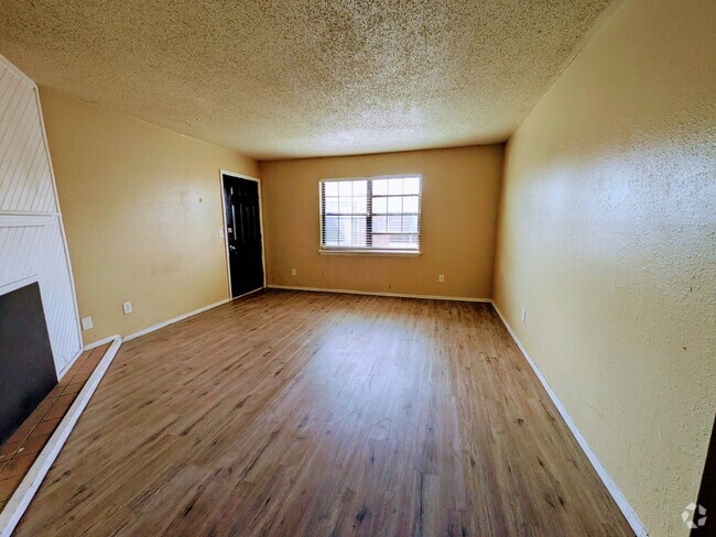 Building Photo - 2 bedroom, 1.5 bathroom apartment in Norma... Unit #264