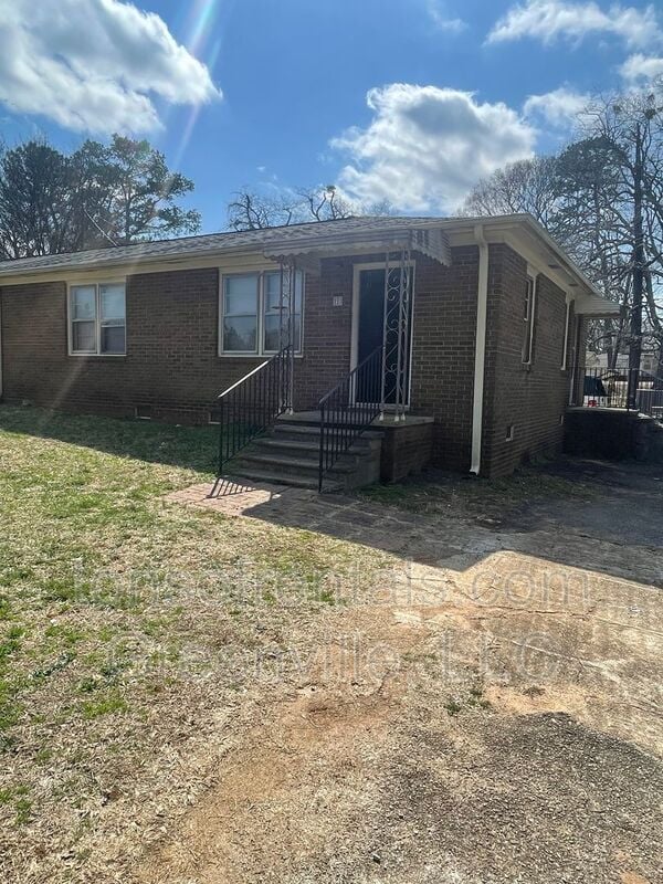 Photo - 113 Pineview Rd