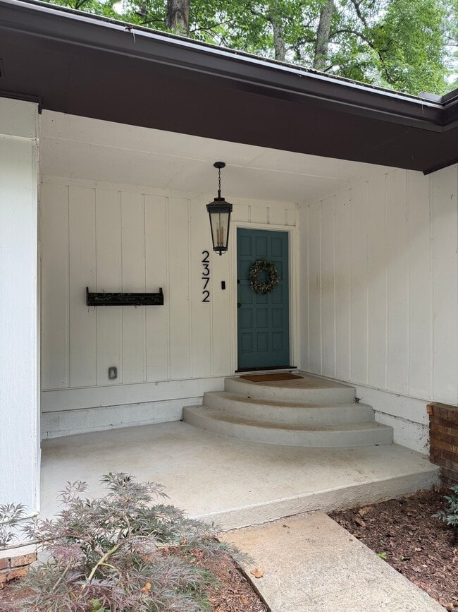 Photo - 2372 Lakewood Dr NW