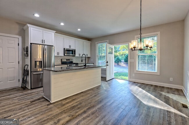 Photo - 18 Living Waters Wy