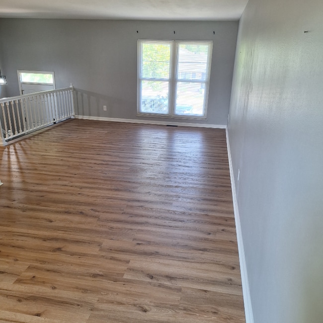 Photo - 213 Whitehall Dr