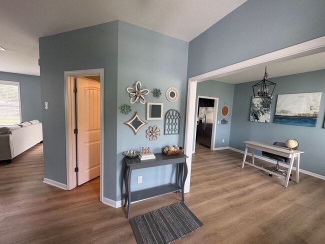 Photo - 3bd/2.5ba home with flexible Lease Length