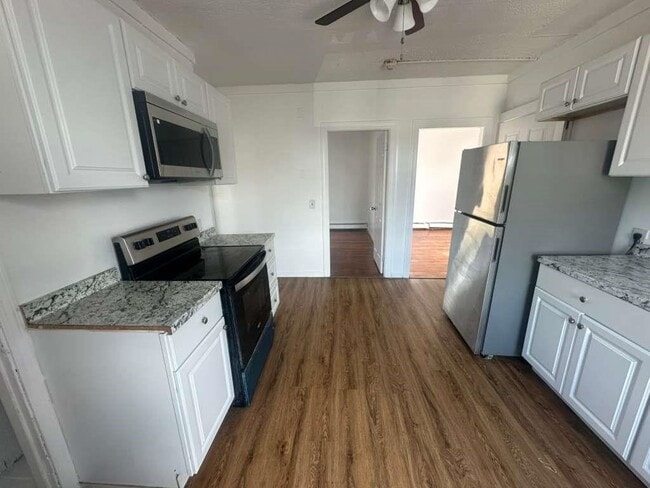 48 Kenwood St Unit 3