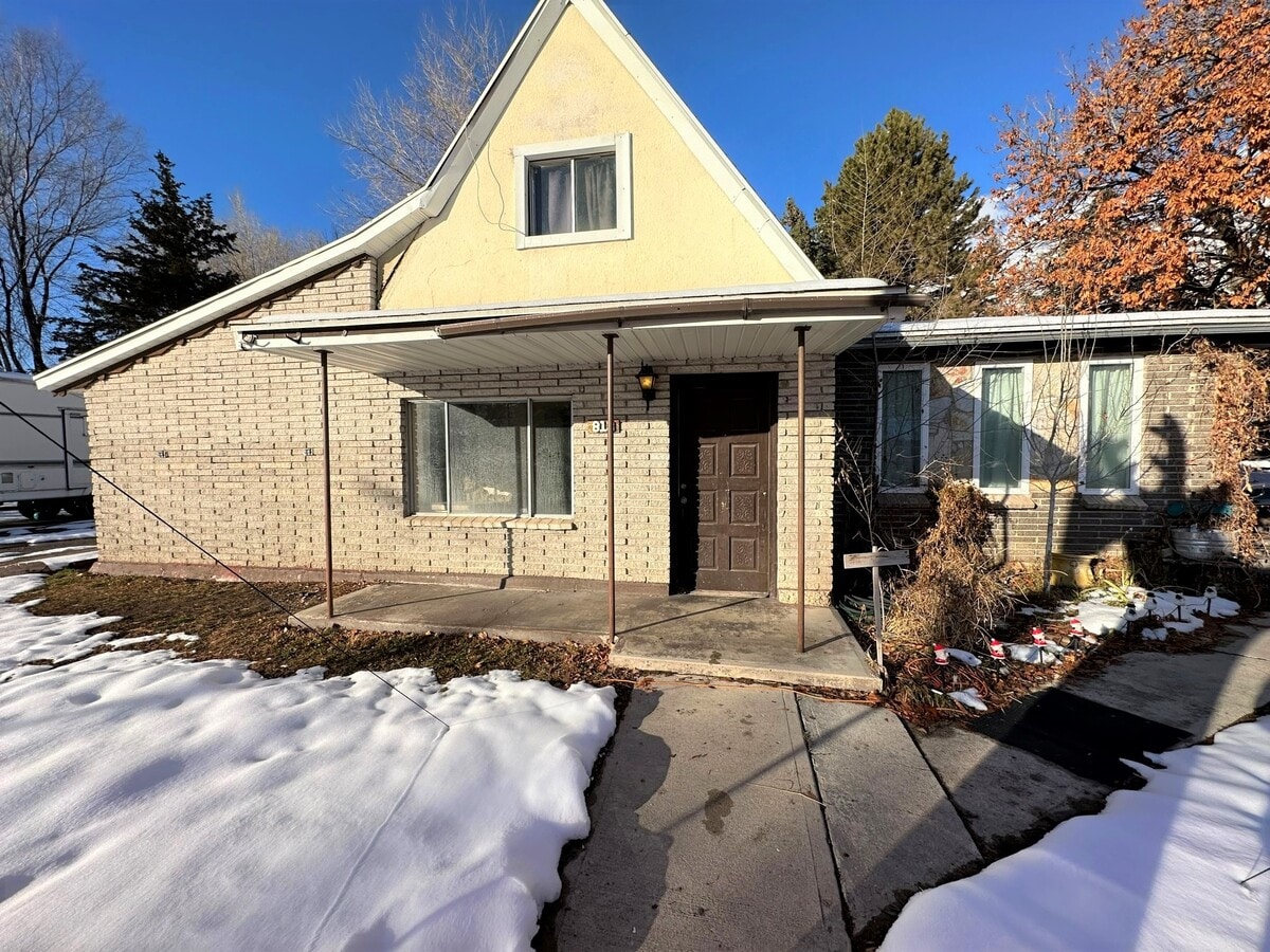 Photo - 813 E Center St