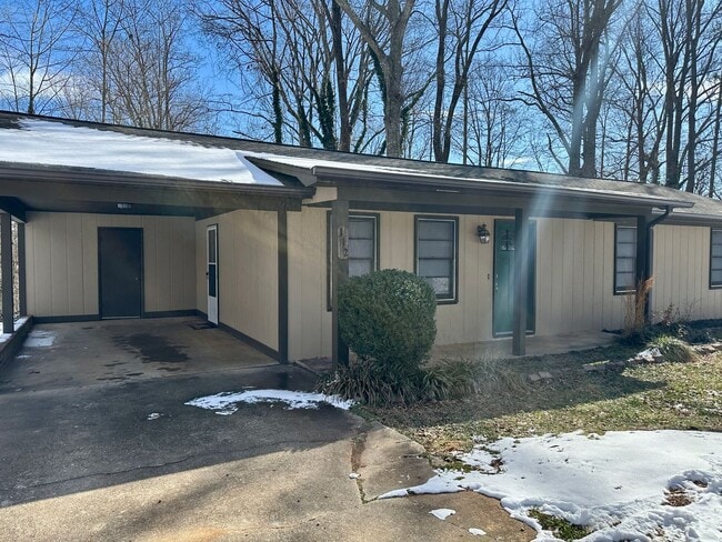 Photo - 3 Bedroom 1.5 Bathroom Home - Newly Updated - Available Now