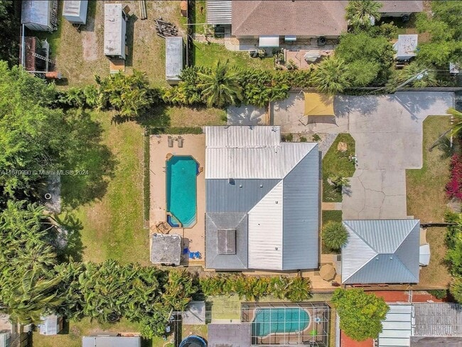 Photo - 5612 Harding St