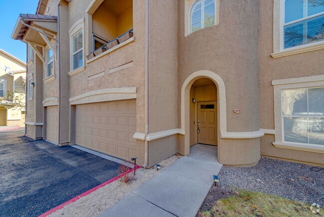 Building Photo - South Reno Stunner with all the Amenities! Unit 1925 Rental