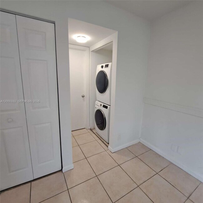 Building Photo - 2501 NW 99th Ave