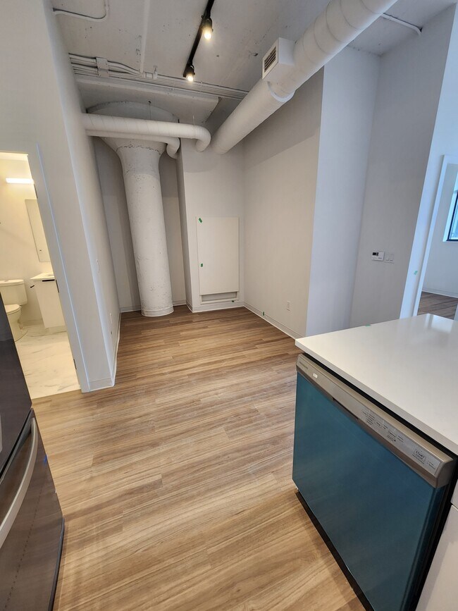 Photo - 120 Huron St