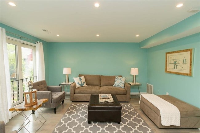 Photo - 319 Swans Wharf Row