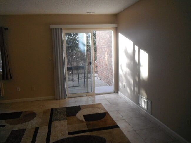 Photo - 1708 Sawyer Way Unit 165