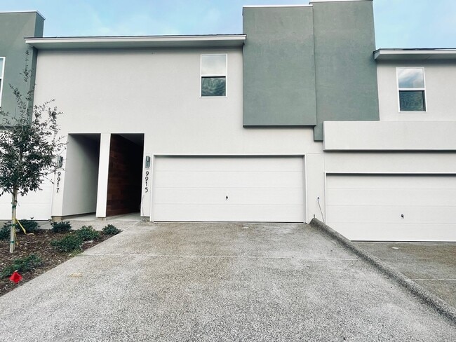 Building Photo - 9915 Borna Dr Unit 9915