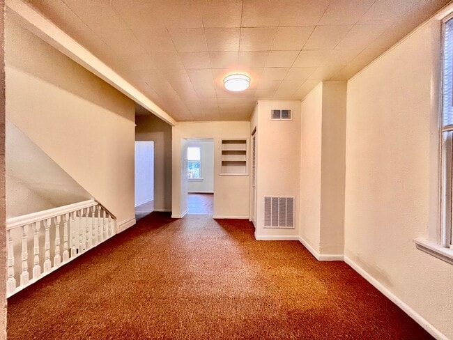 Photo - Spacious 1BR apartment with office/ 2nd bedroom. Unit Floor 2