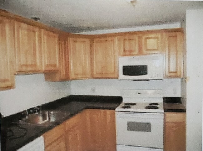 Photo - 4 Hazelwood Ave Unit 7