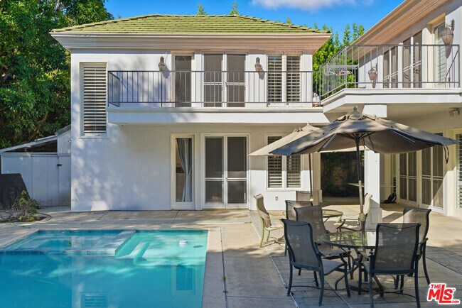 Photo - 703 Trenton Dr